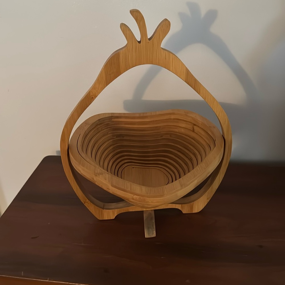 Fruit dish